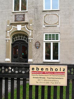 Unser Firmenschild am historischen Anna-Vorwerk-Haus in Wolfenbttel